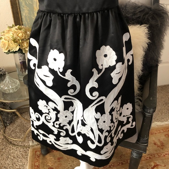 White House Black Market Evening Dress - Picture 6 of 7